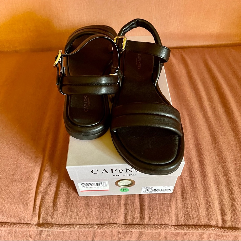 Cafè Noir Pad Buckle Sandals NIB Size 38 - Picture 3 of 6